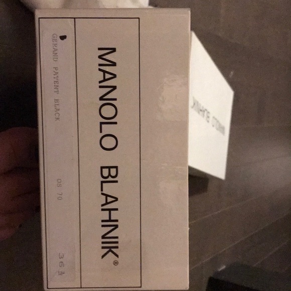 Manolo Blahnik shoes in great condition size 361/2 - Picture 2 of 4